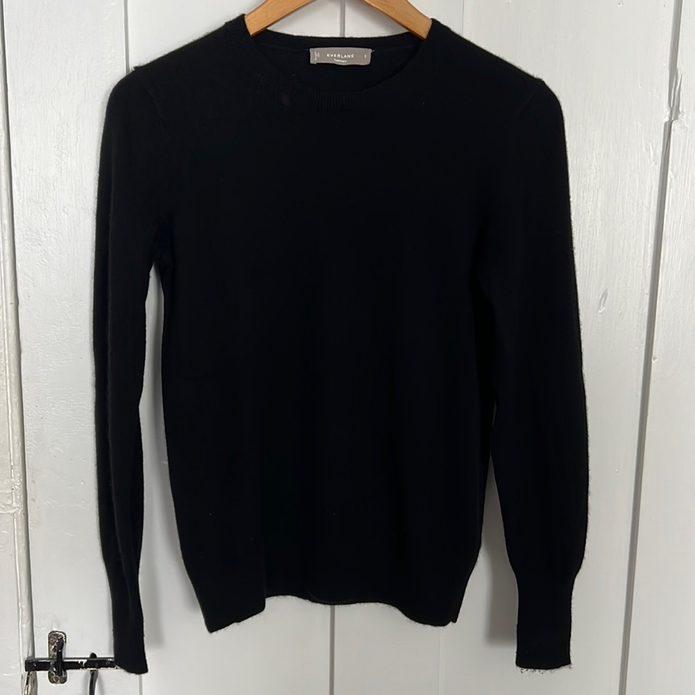 Everlane Black Cashmere crew S